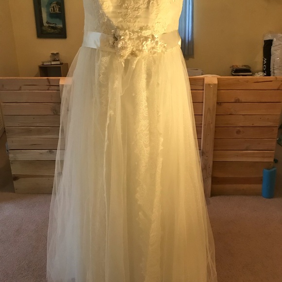 Melissa Sweet Wedding Dress,willing to make a deal - Picture 4 of 13